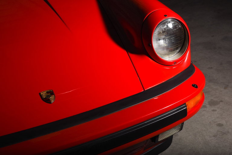 Porsche 911 Carrera 3.2 (US)