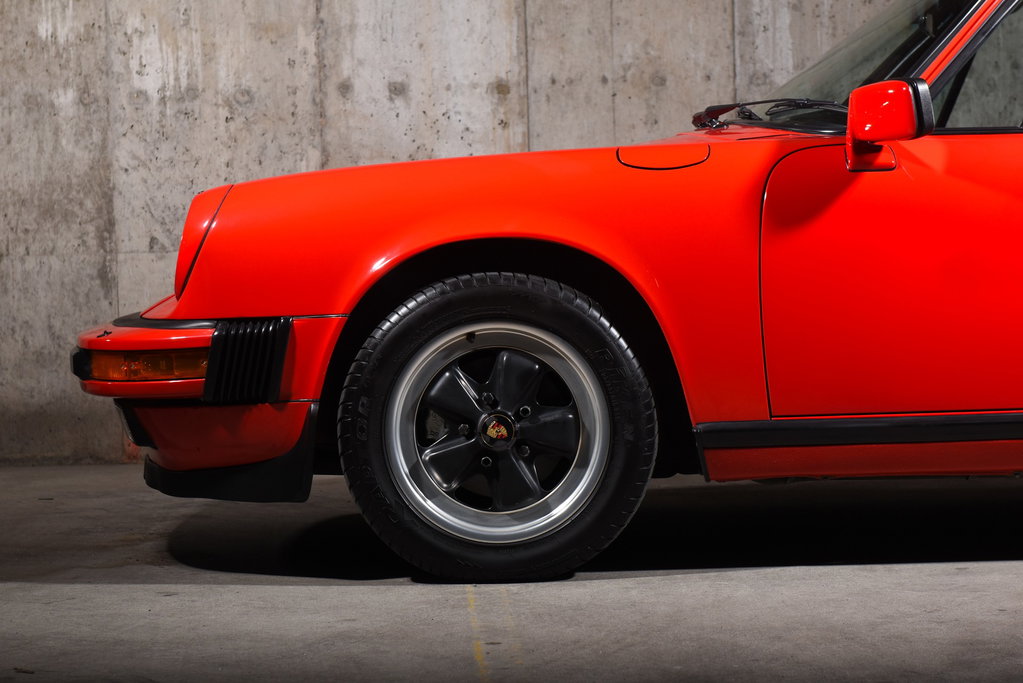 Porsche 911 Carrera 3.2 (US)