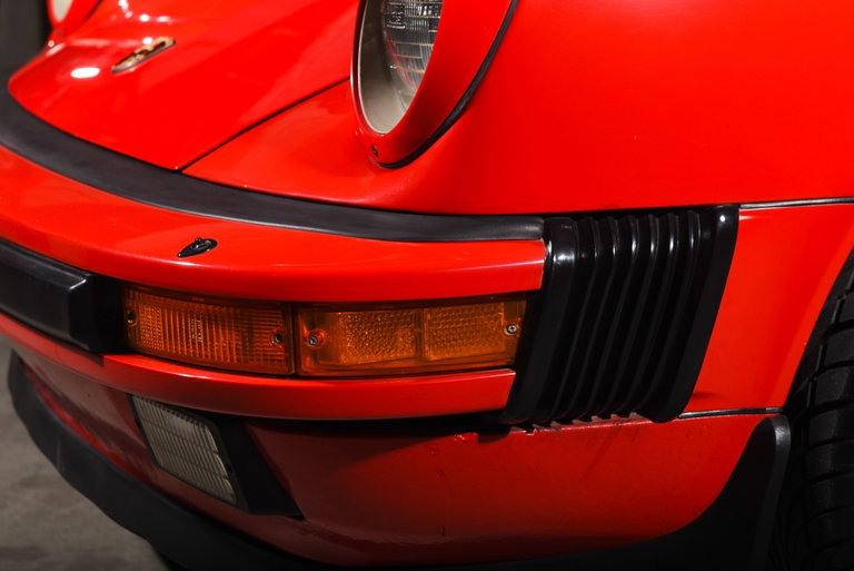 Porsche 911 Carrera 3.2 (US)