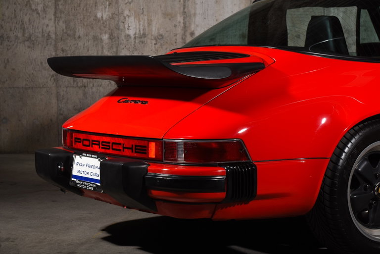 Porsche 911 Carrera 3.2 (US)