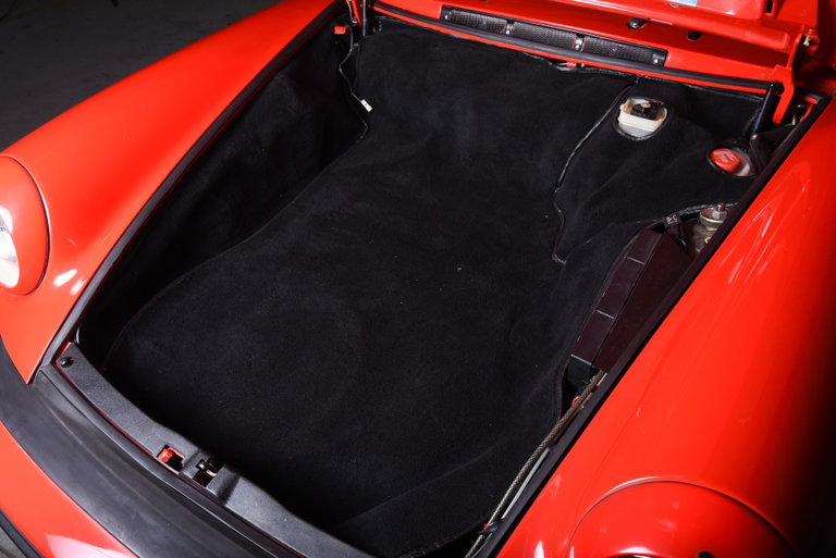 Porsche 911 Carrera 3.2 (US)