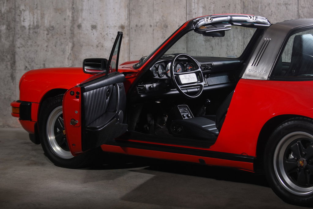 Porsche 911 Carrera 3.2 (US)