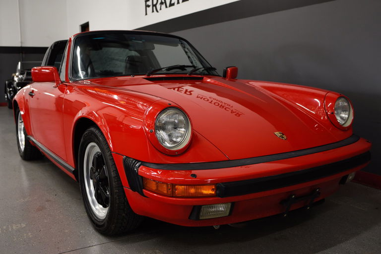 Porsche 911 Carrera 3.2 (US)