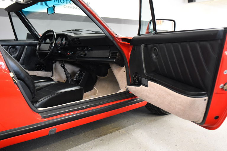 Porsche 911 Carrera 3.2 (US)