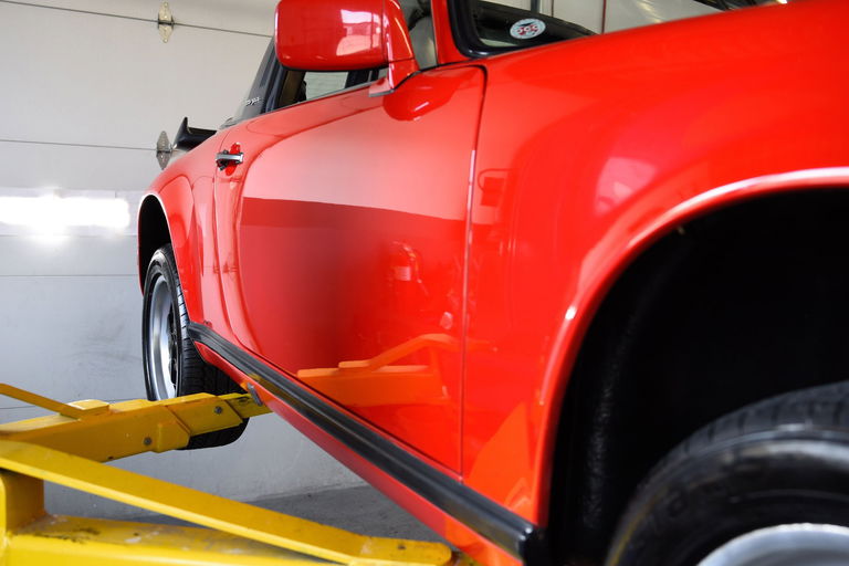 Porsche 911 Carrera 3.2 (US)