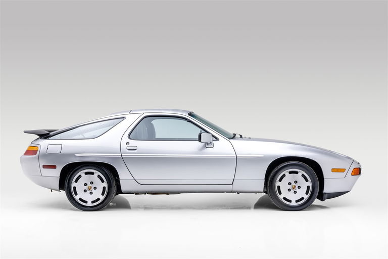 Porsche 928 S4