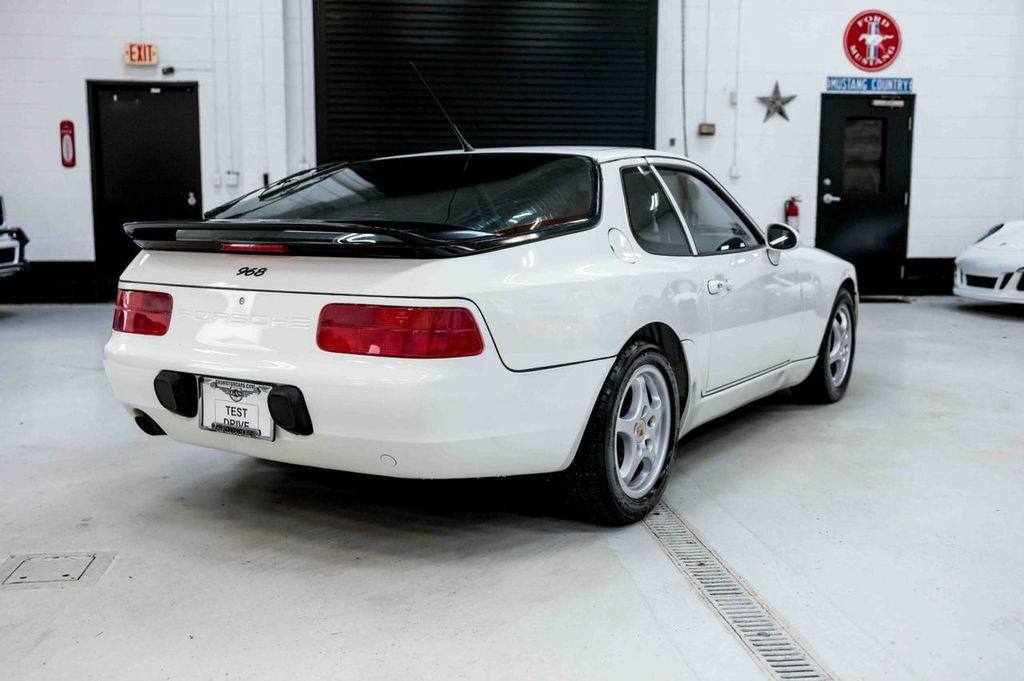Porsche 968