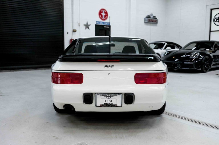 Porsche 968