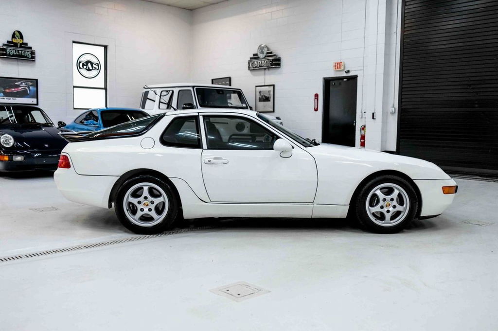 Porsche 968