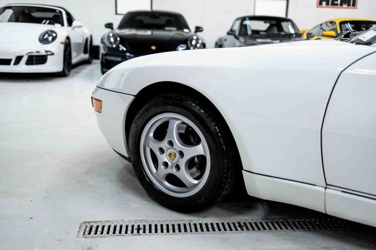 Porsche 968