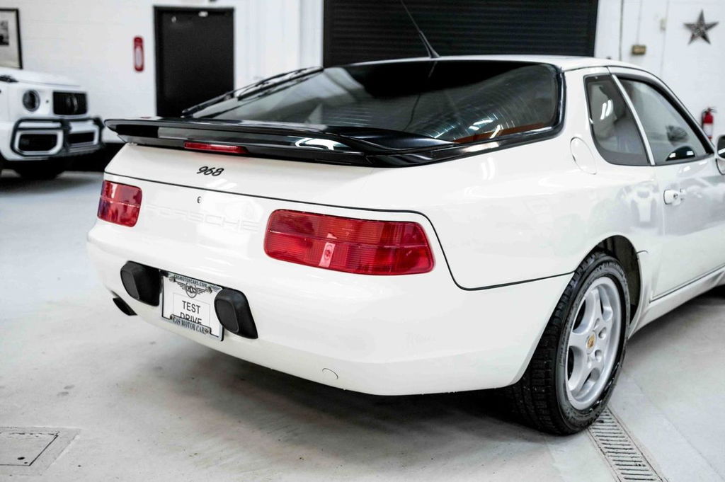 Porsche 968