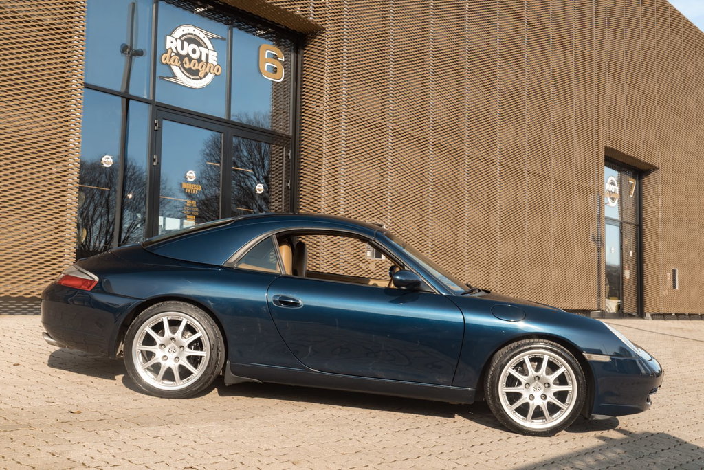 Porsche 996 Carrera