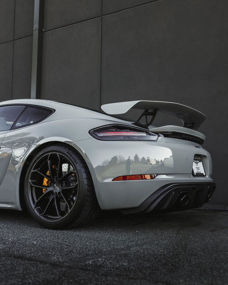 Porsche 718 Cayman GT4