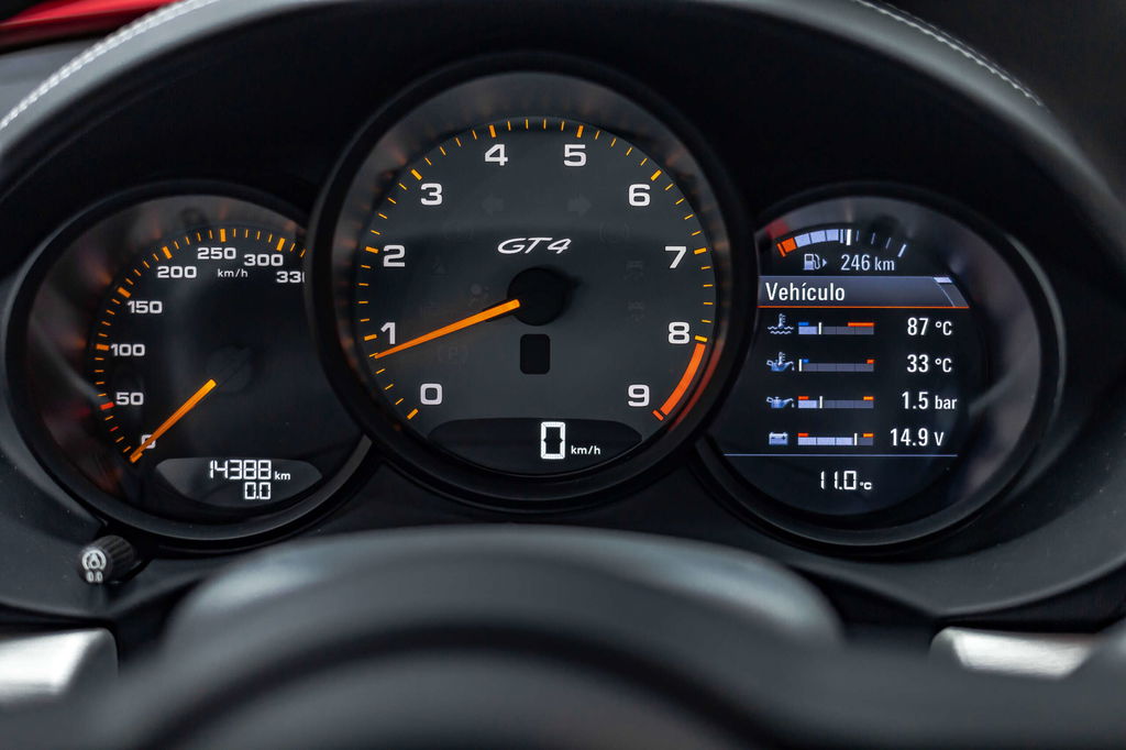 Porsche 718 Cayman GT4