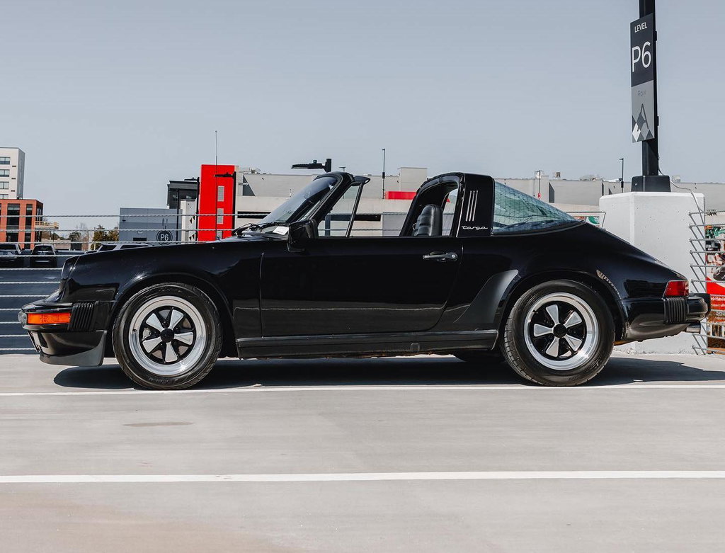Porsche 911 Carrera 3.2 (US)