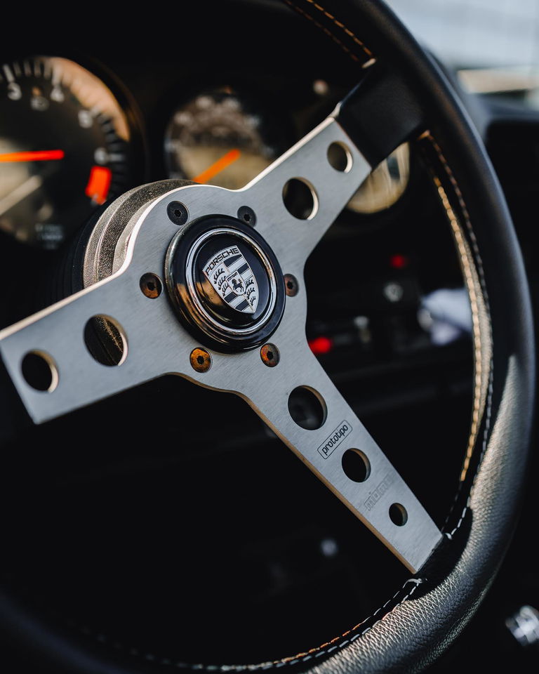 Porsche 911 Carrera 3.2 (US)