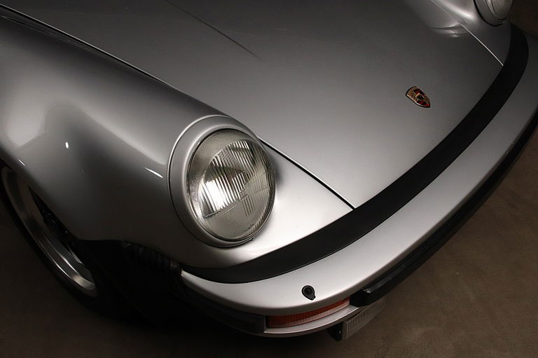 Porsche 911 Turbo 3.3