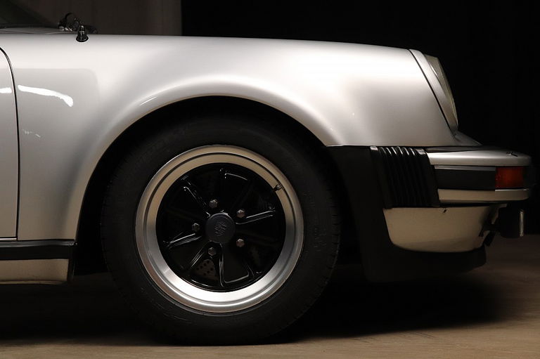 Porsche 911 Turbo 3.3