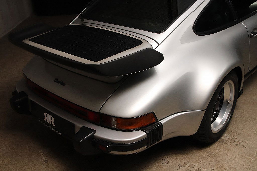 Porsche 911 Turbo 3.3