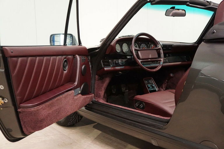 Porsche 911 Carrera 3.2 (US)