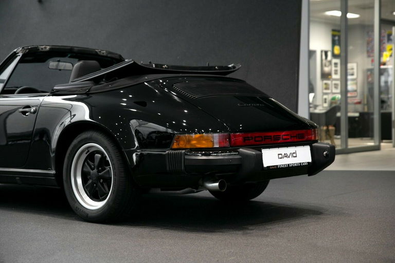 Porsche 911 Carrera 3.2 (US)