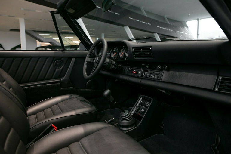 Porsche 911 Carrera 3.2 (US)