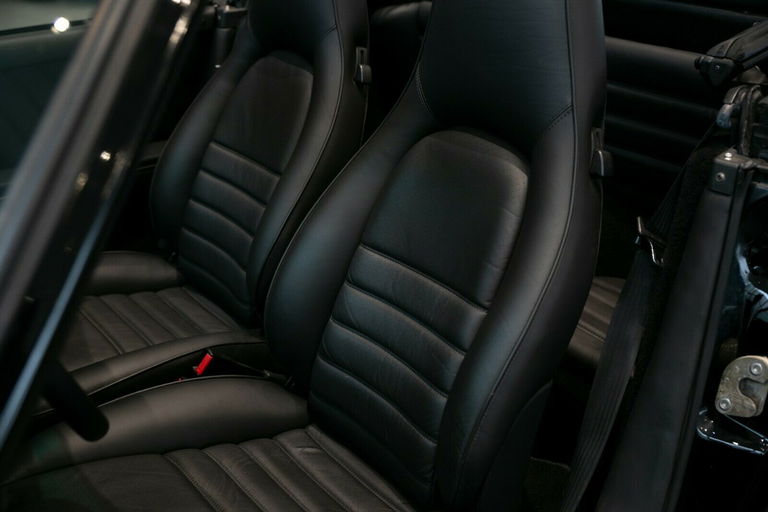 Porsche 911 Carrera 3.2 (US)