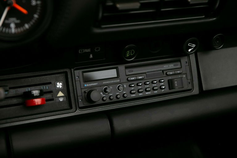 Porsche 911 Carrera 3.2 (US)