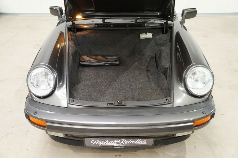 Porsche 911 Carrera 3.2 (US)