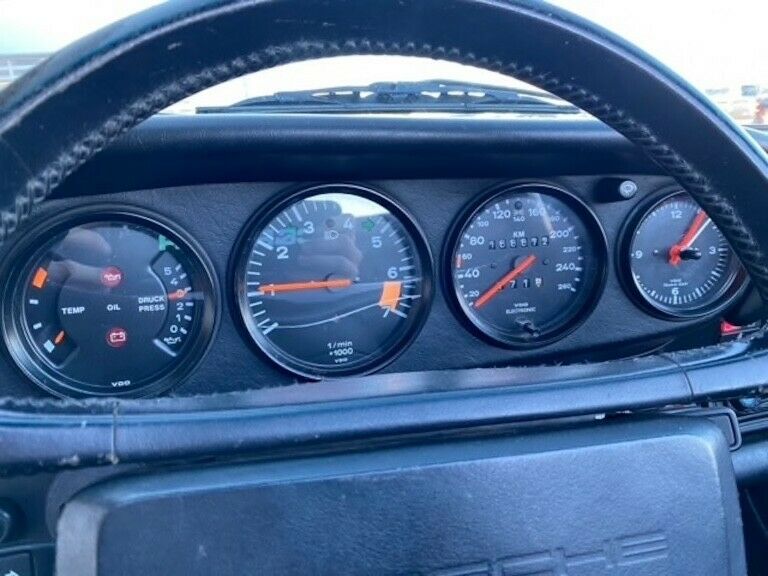 Porsche 911 Carrera 3.2 (US)