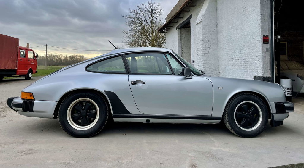 Porsche 911 Carrera 3.2