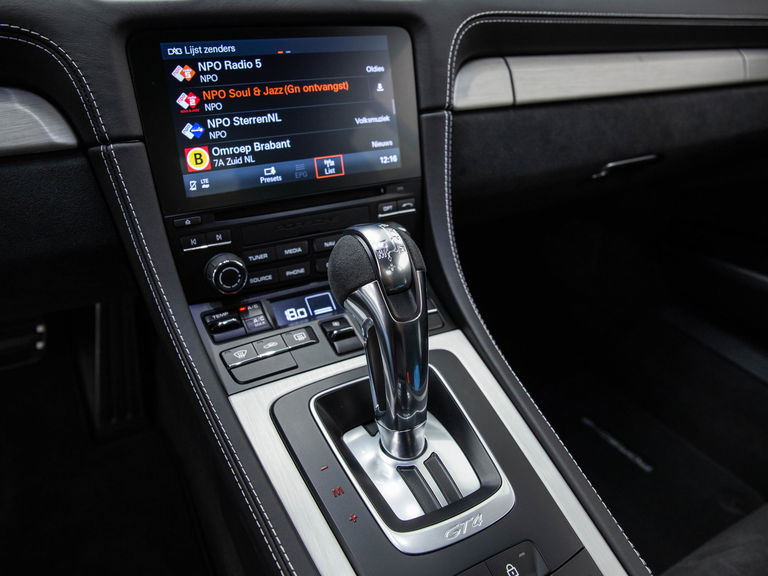 Porsche 718 Cayman GT4