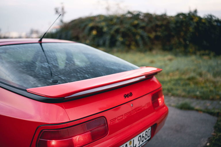 Porsche 968