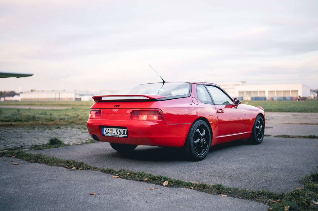 Porsche 968