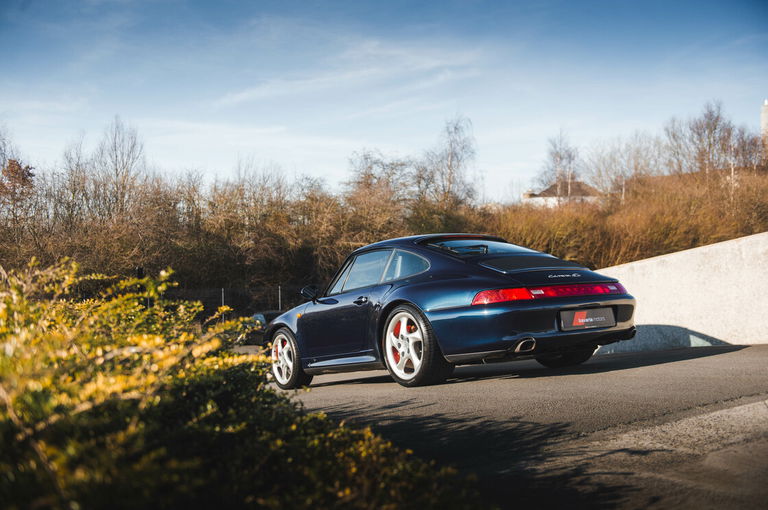 Porsche 993 Carrera 4S