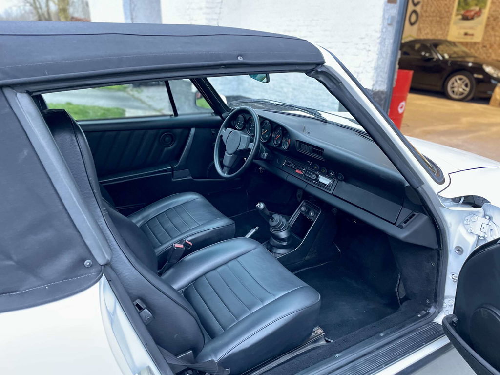 Porsche 911 Carrera 3.2