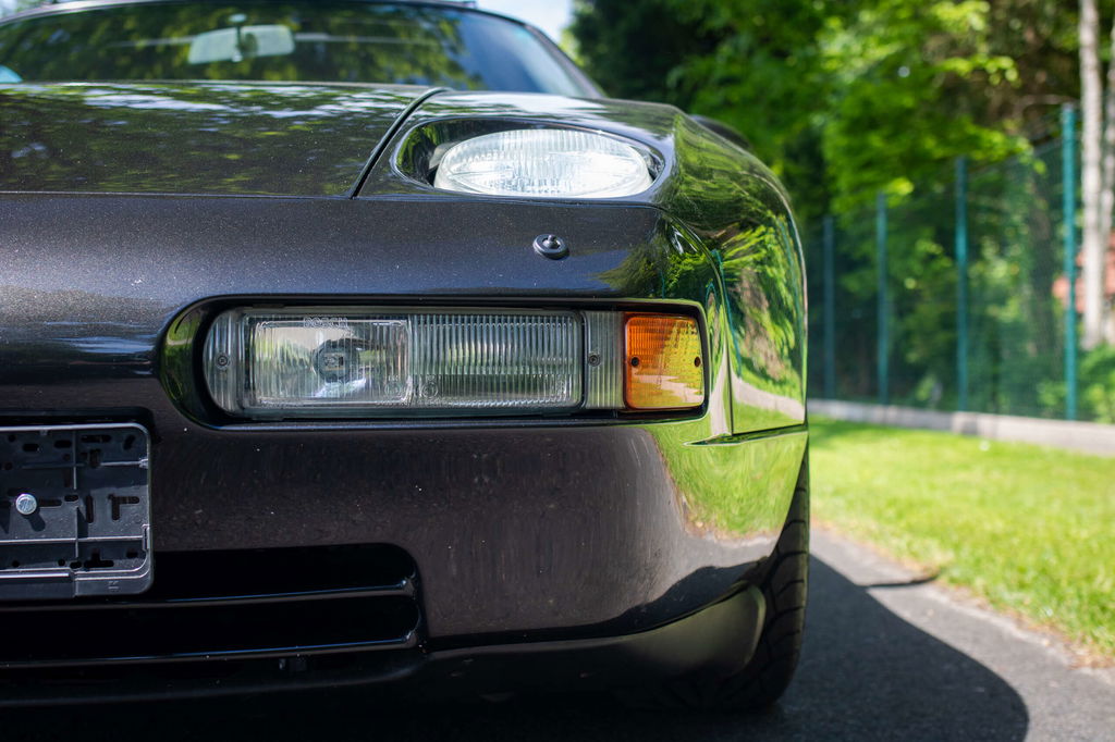 Porsche 928 GTS