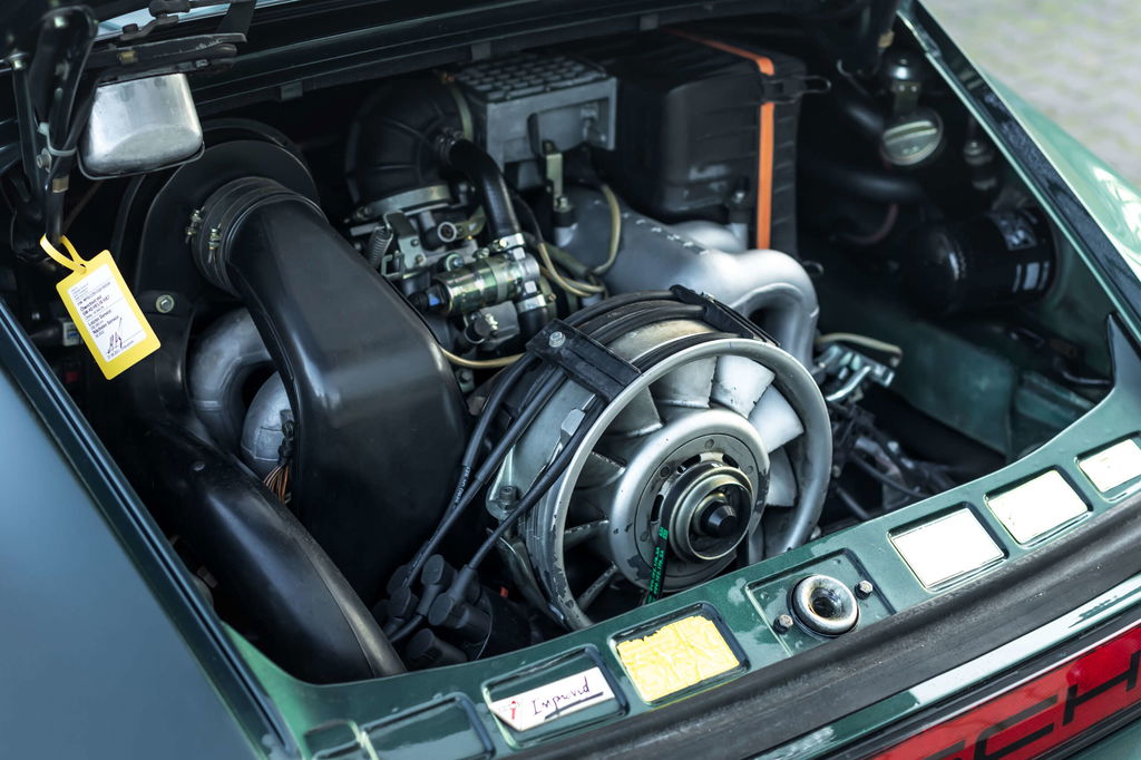 Porsche 911 Carrera 3.2