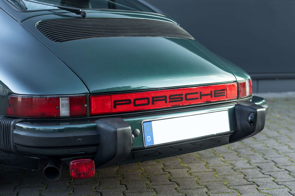Porsche 911 Carrera 3.2
