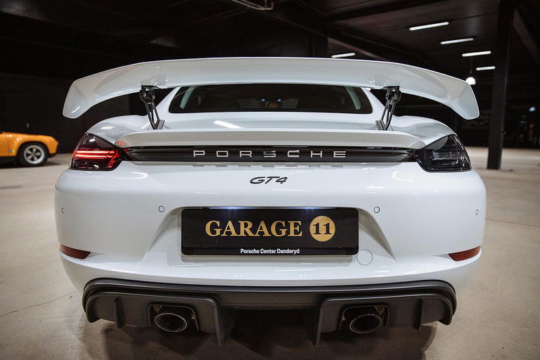 Porsche 718 Cayman GT4