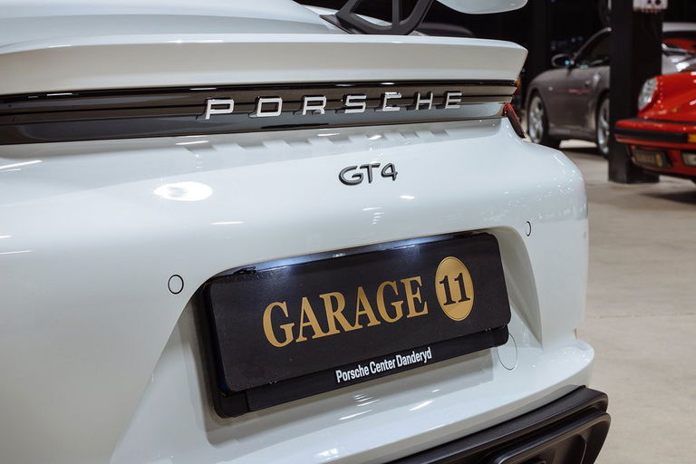 Porsche 718 Cayman GT4