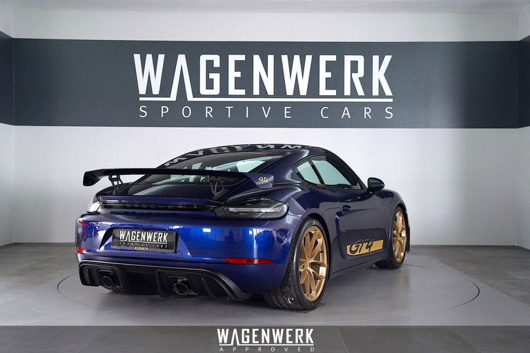 Porsche 718 Cayman GT4