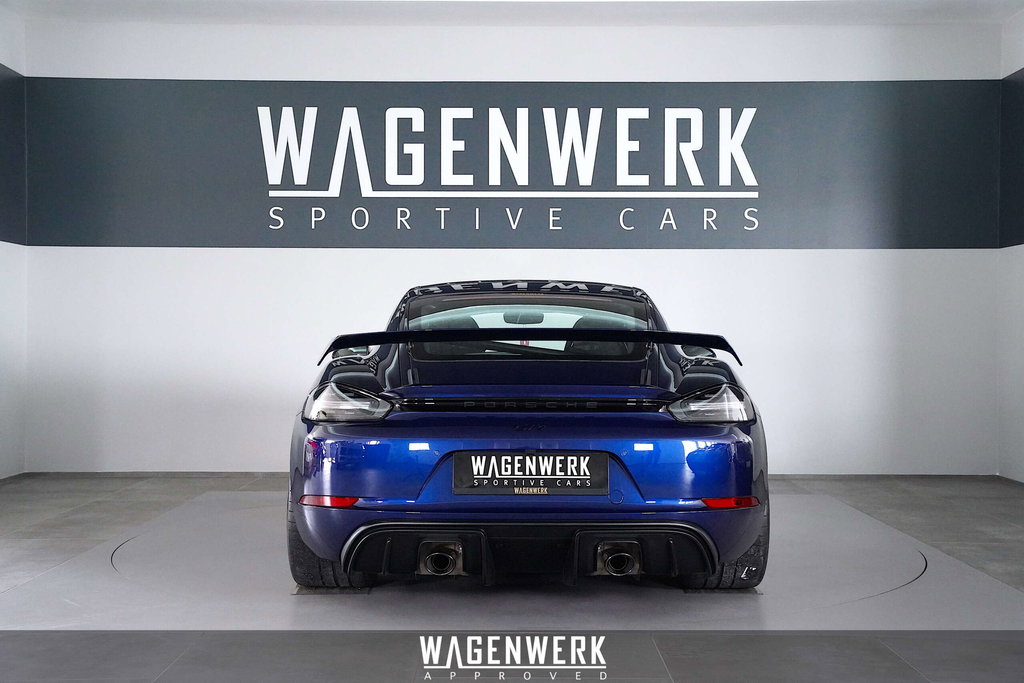 Porsche 718 Cayman GT4