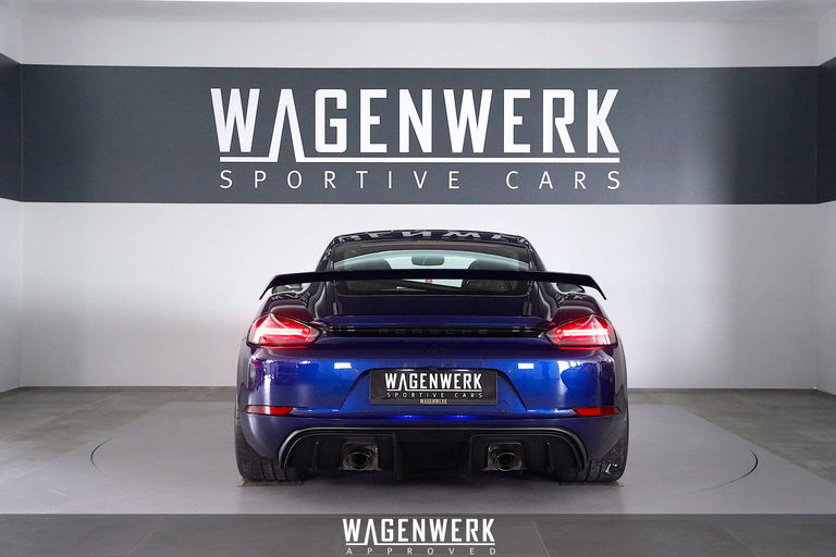 Porsche 718 Cayman GT4