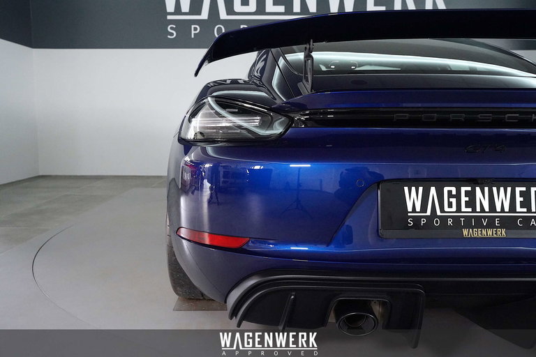 Porsche 718 Cayman GT4