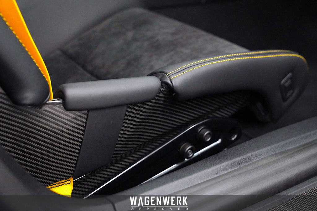 Porsche 718 Cayman GT4