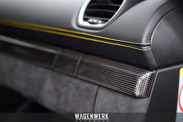 Porsche 718 Cayman GT4