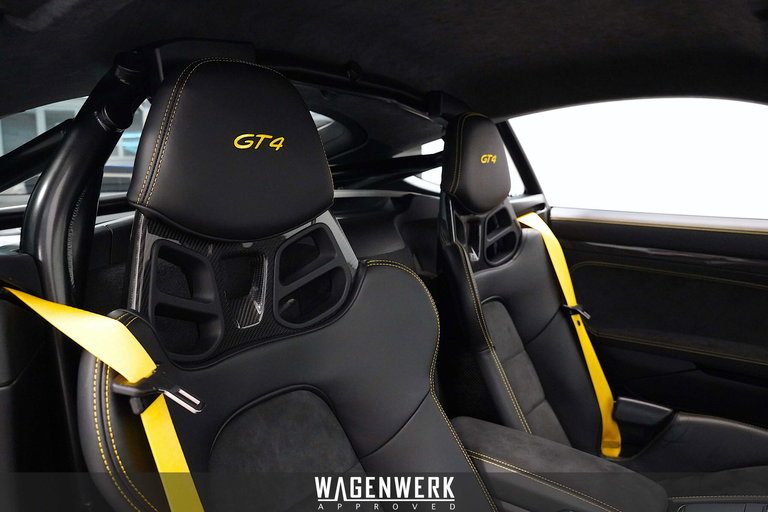 Porsche 718 Cayman GT4