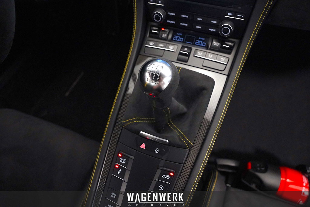 Porsche 718 Cayman GT4