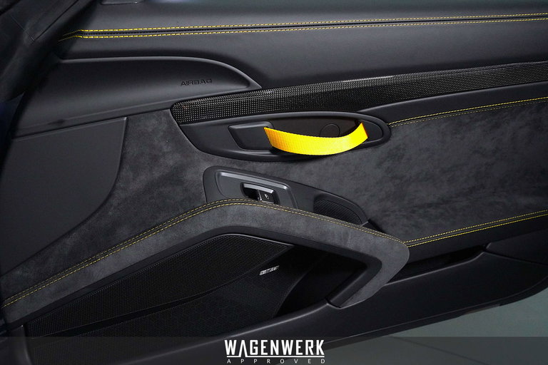Porsche 718 Cayman GT4